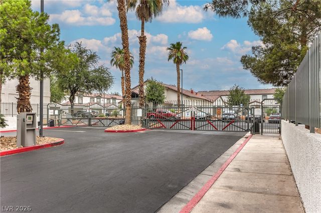 5330 East Charleston Boulevard 44, Las Vegas, NV 89142