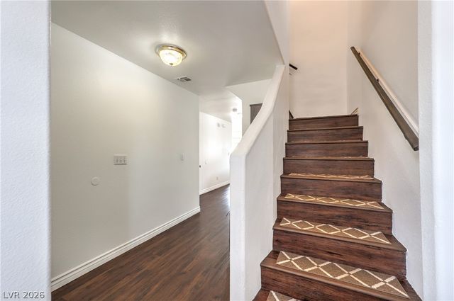 5330 East Charleston Boulevard 44, Las Vegas, NV 89142