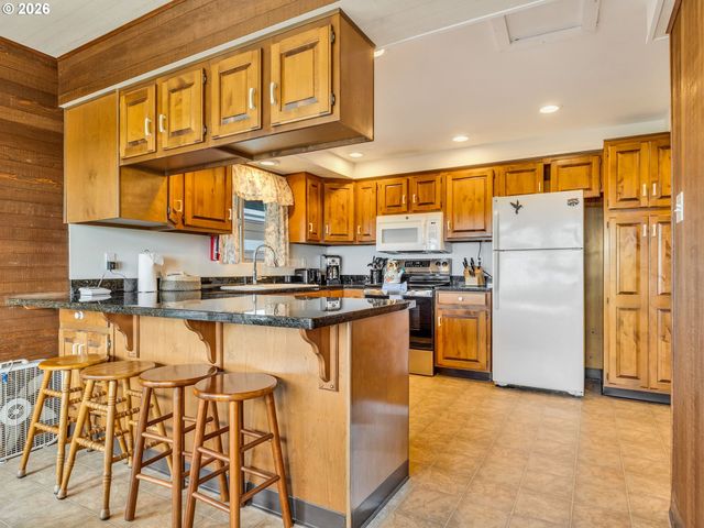 1221 S PROM, Seaside, OR 97138