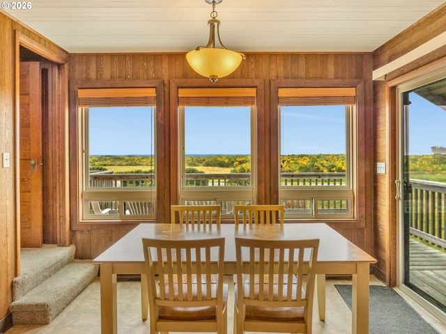 1221 S PROM, Seaside, OR 97138