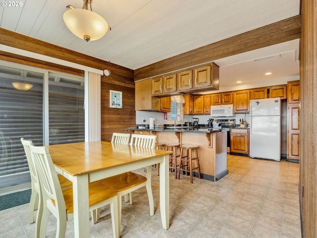 1221 S PROM, Seaside, OR 97138