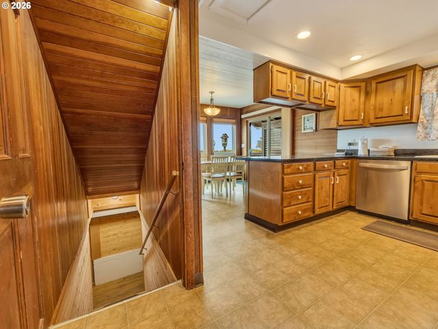 1221 S PROM, Seaside, OR 97138