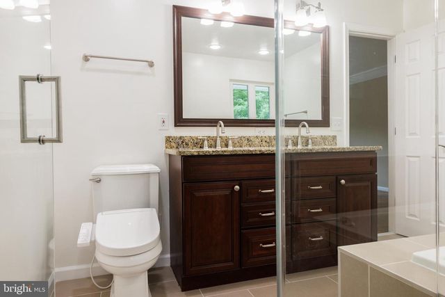 7740 CARRLEIGH PKWY, Springfield, VA 22152