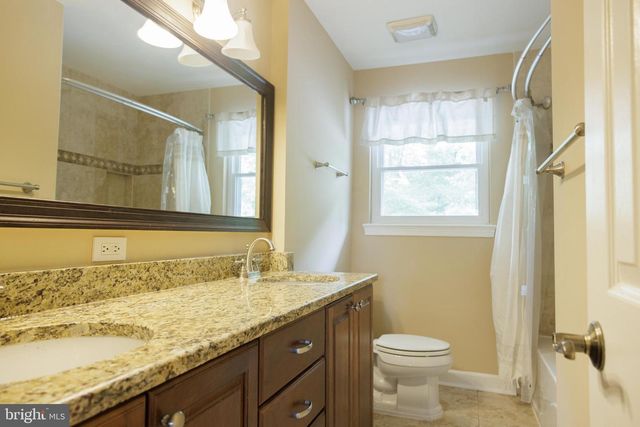 7740 CARRLEIGH PKWY, Springfield, VA 22152