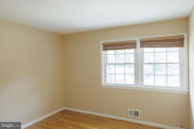 7740 CARRLEIGH PKWY, Springfield, VA 22152
