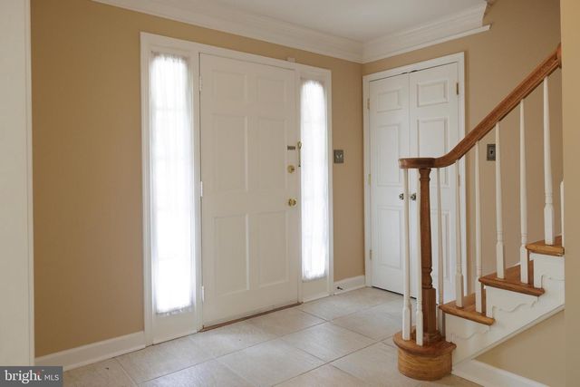 7740 CARRLEIGH PKWY, Springfield, VA 22152