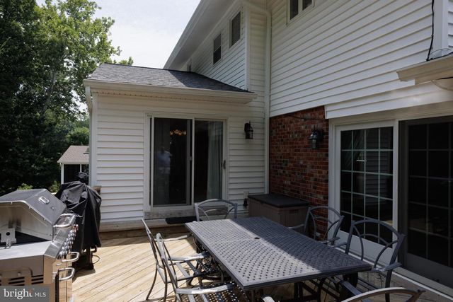 7740 CARRLEIGH PKWY, Springfield, VA 22152