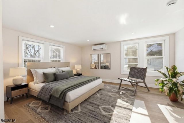 301 N Grove St, East Orange City, NJ 07017