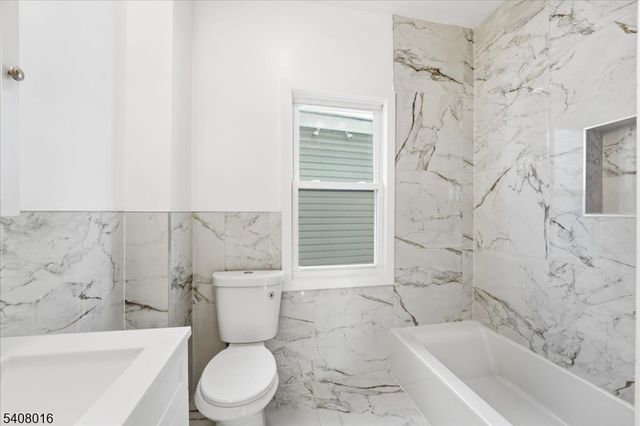 301 N Grove St, East Orange City, NJ 07017