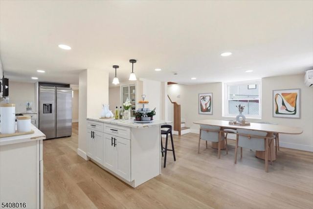 301 N Grove St, East Orange City, NJ 07017