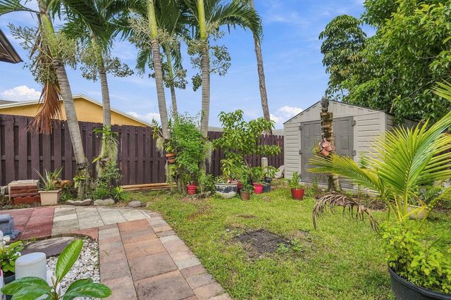 1402 The 12th Fairway, Wellington, FL 33414