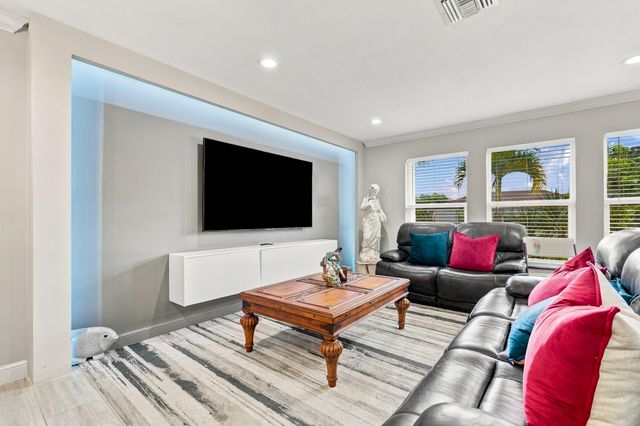 1402 The 12th Fairway, Wellington, FL 33414