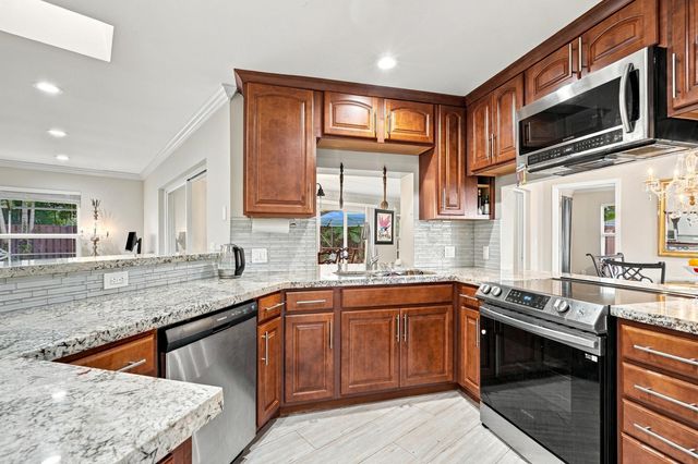 1402 The 12th Fairway, Wellington, FL 33414