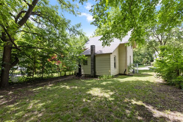 1029 Woodlawn Avenue, Rockford, IL 61103