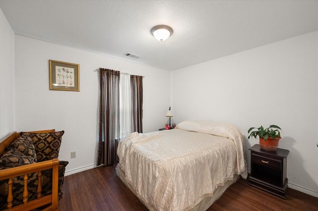 123 Clubhouse Drive, Corsicana, TX 75109