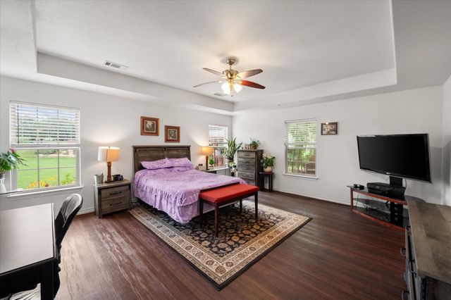 123 Clubhouse Drive, Corsicana, TX 75109