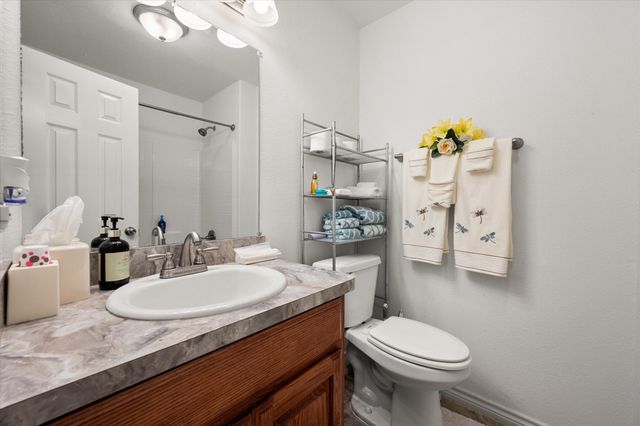 123 Clubhouse Drive, Corsicana, TX 75109
