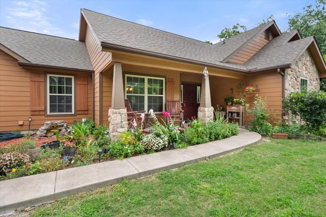 123 Clubhouse Drive, Corsicana, TX 75109
