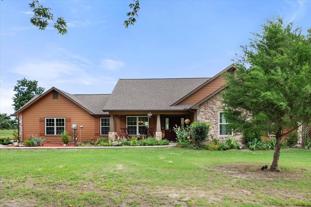123 Clubhouse Drive, Corsicana, TX 75109