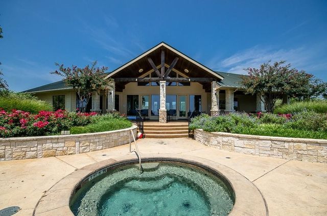 123 Clubhouse Drive, Corsicana, TX 75109