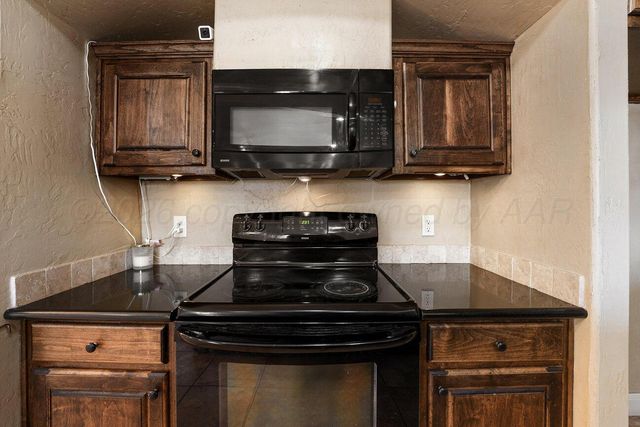 8406 VAIL Drive, Amarillo, TX 79118