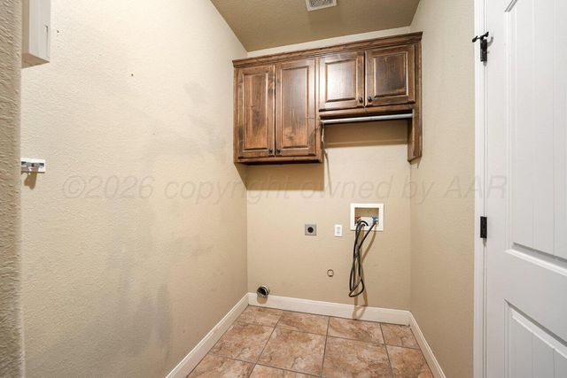 8406 VAIL Drive, Amarillo, TX 79118