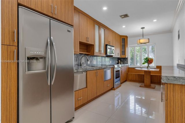 549 NE 12th Ave 1, Fort Lauderdale, FL 33301