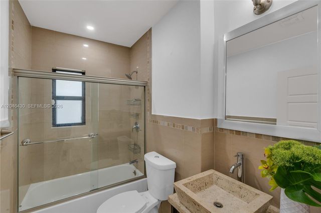 549 NE 12th Ave 1, Fort Lauderdale, FL 33301