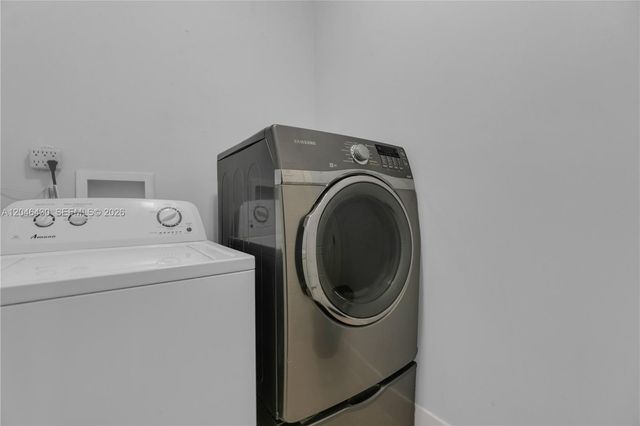 549 NE 12th Ave 1, Fort Lauderdale, FL 33301