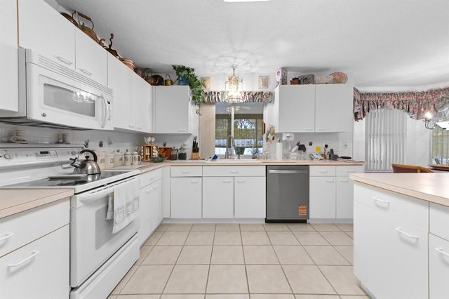 7717 Cedar Hurst Court, Lake Worth, FL 33467