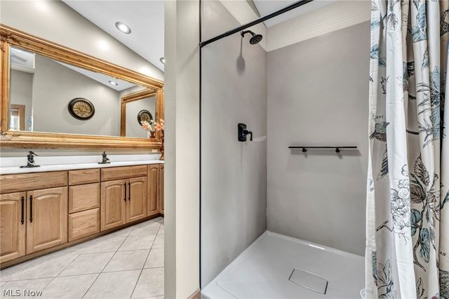 1361 Main Street, Lakemore, OH 44250