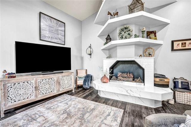 1361 Main Street, Lakemore, OH 44250