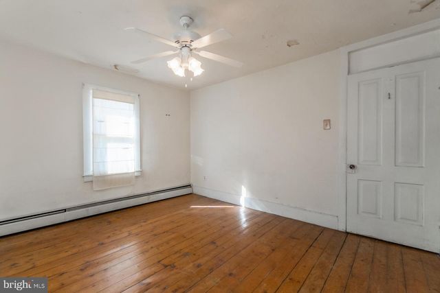 19 MARKET ST, Tamaqua, PA 18252