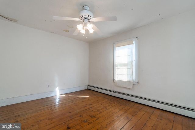 19 MARKET ST, Tamaqua, PA 18252