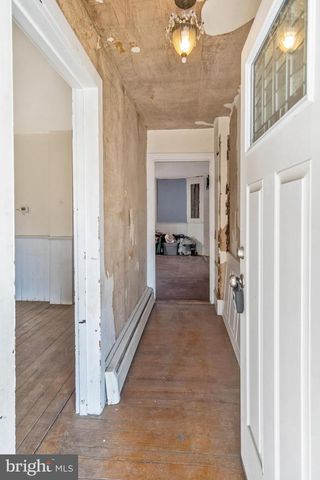 19 MARKET ST, Tamaqua, PA 18252