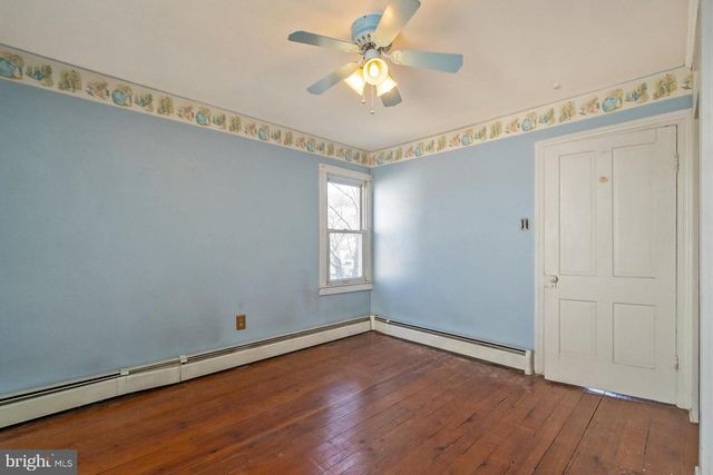 19 MARKET ST, Tamaqua, PA 18252