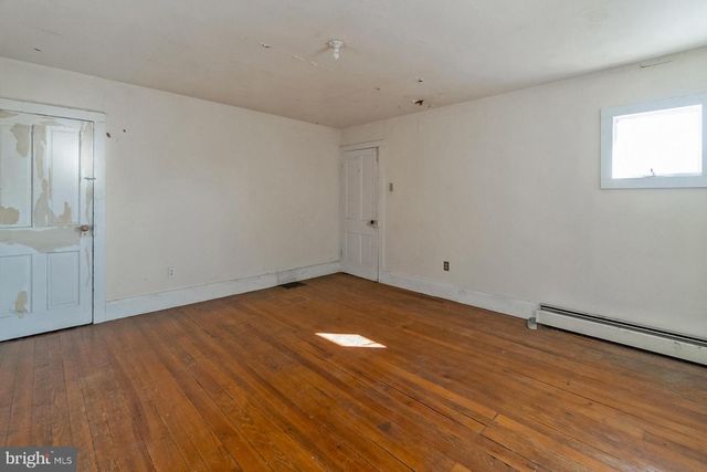 19 MARKET ST, Tamaqua, PA 18252