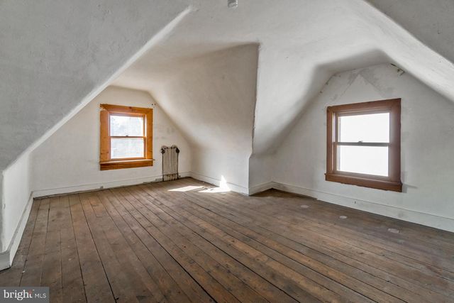 19 MARKET ST, Tamaqua, PA 18252