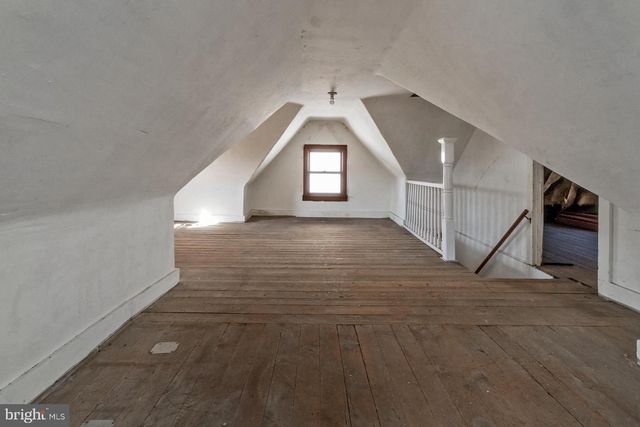 19 MARKET ST, Tamaqua, PA 18252