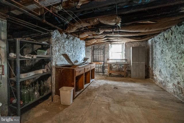 19 MARKET ST, Tamaqua, PA 18252