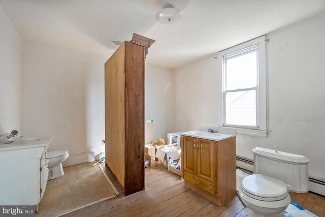 19 MARKET ST, Tamaqua, PA 18252