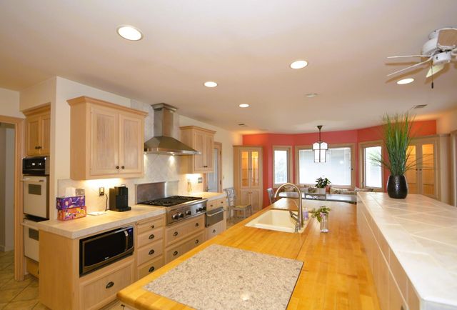 41493 Road 96, Dinuba, CA 93618