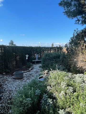 41493 Road 96, Dinuba, CA 93618