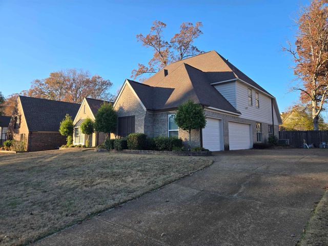 8280 REBECCA WOODS DR, Bartlett, TN 38002