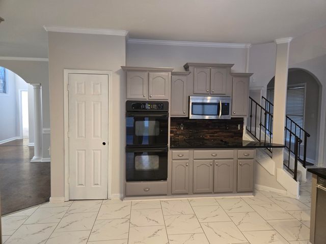 8280 REBECCA WOODS DR, Bartlett, TN 38002