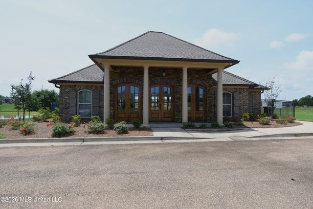 602 Emerald Court, Brandon, MS 39047