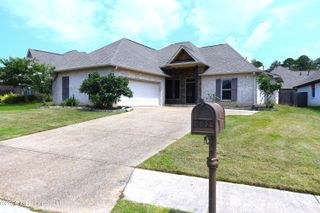 602 Emerald Court, Brandon, MS 39047