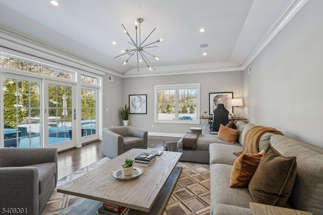 9 WESTVIEW ROAD, Millburn Twp., NJ 07078