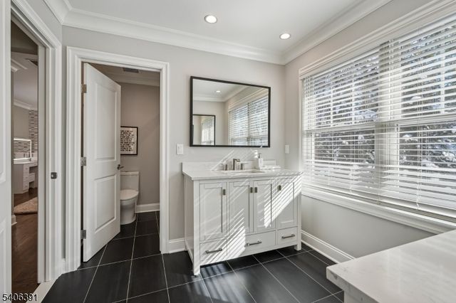 9 WESTVIEW ROAD, Millburn Twp., NJ 07078