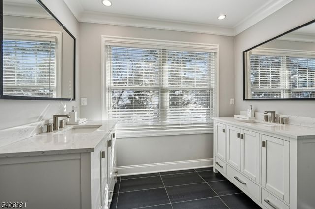 9 WESTVIEW ROAD, Millburn Twp., NJ 07078